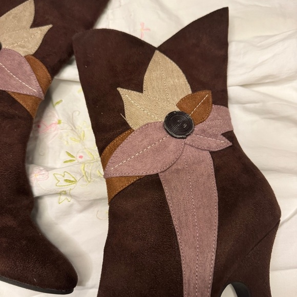 Fairy Brown and Pink Women's Boots US6 - Picture 2 of 6